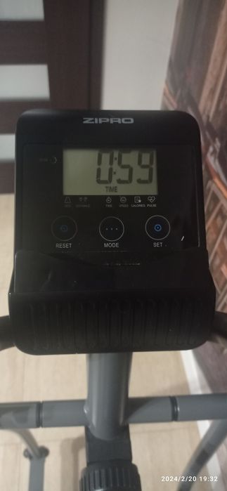 Trenażer eliptyczny magnetyczny Zipro Shox do 120 kg