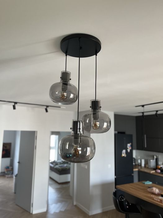 lampa z trzema szklanymi kloszami marki Nova Luce Cinizia