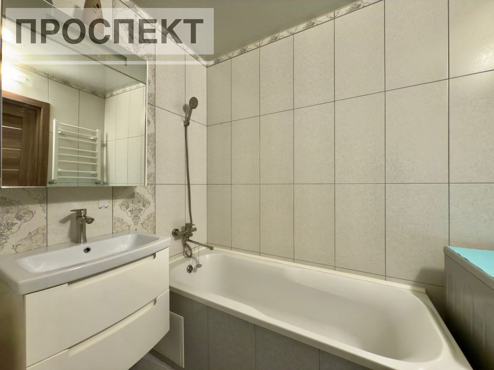 Продам 2-х кімн.квартиру 68 м2 з ремонтом пр-т Лушпи 5. ( Автономка).