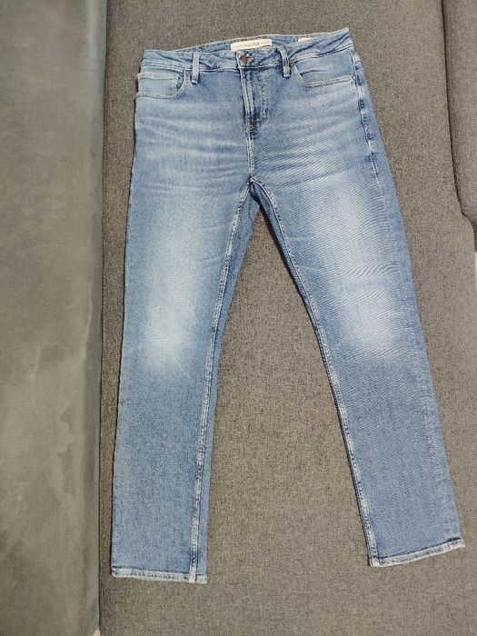 Spodnie jeansowe Guess