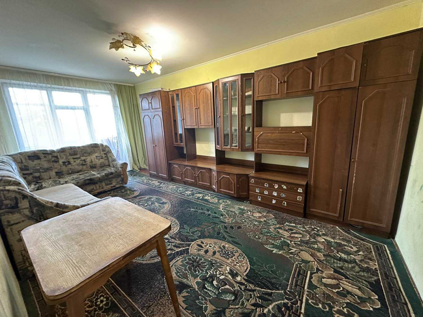 Продаж 3 квартири 2-й поверх, не кутова ,усі кімнати роздільні Тепла