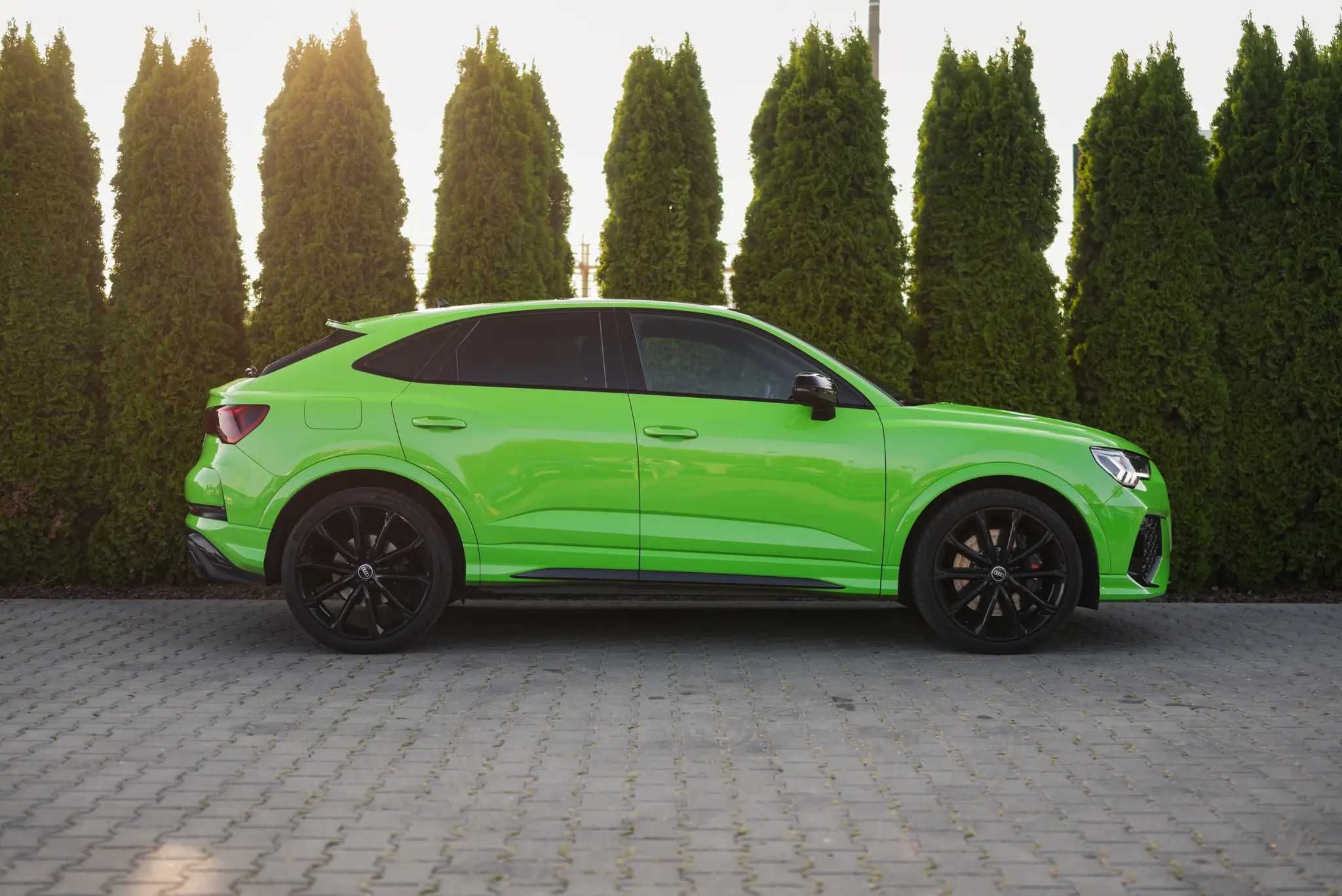 Audi RS Q3 z kierowcą – do ślubu, klipów, reklam, TikTok