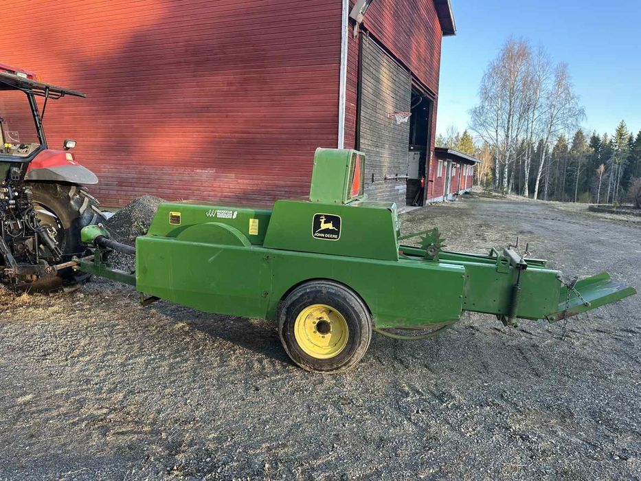 Прес- подборщик Пресс-підбирач John Deere 349
Deere 332, 332а Джон Дір