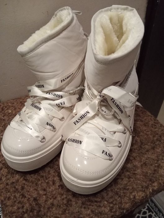 Сноубутси ,дутики .чоботи