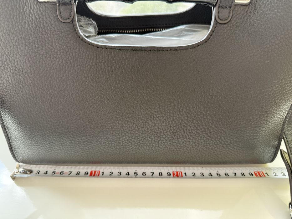 Новая кожаная сумка Gucci