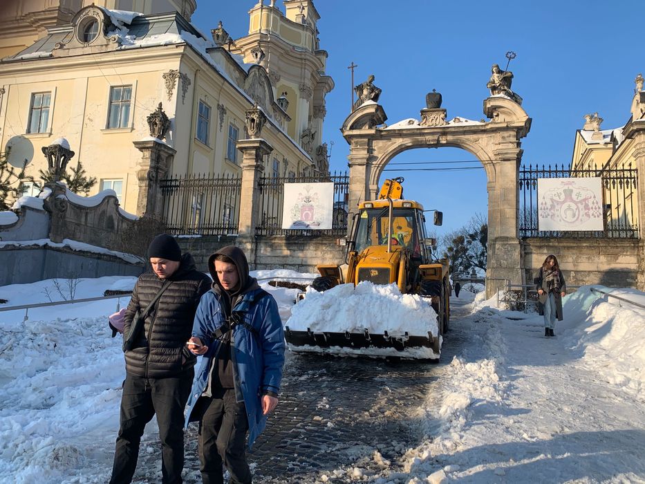 Чистка прибирання вивіз сніг снігу екскаватор самоскид угоди пдв фоп