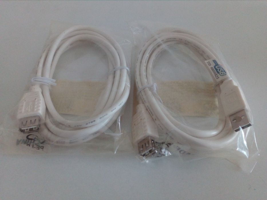 Cabo USB 2.0 tipo A - B e extensão de tomada USB 2.0