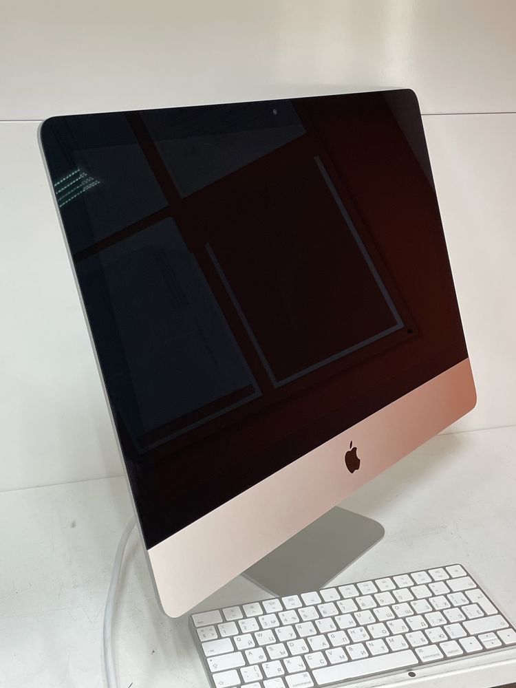 iMac 21.5 (2017) i5-7400 RAM8 HDD1TB SSD256 Radeon Pro 555