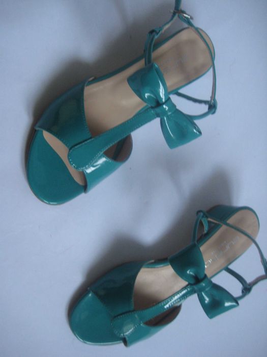 Sandálias salto baixo Eureka 36