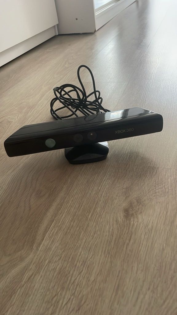 Xbox 360+ kinect + Guitar Hero + gitara, Minecraft + Farming Simulator