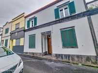 Moradia T5 em Ponta Delgada - Oportunidade Única!