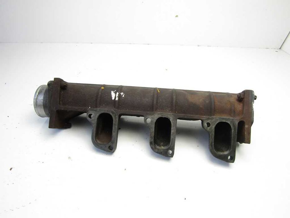 Deutz F3L1011F 3 cylindry kolektor ssący