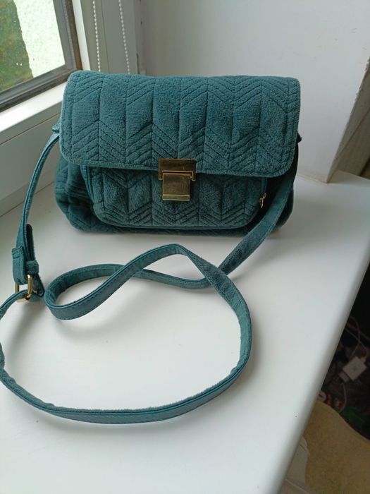 Zielona welurowa torebka damska