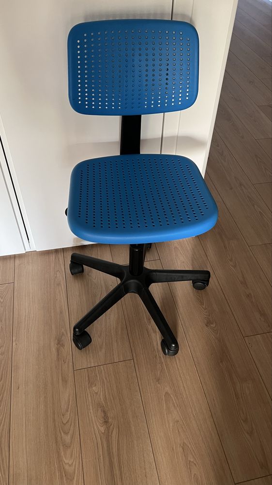 Cadeira IKEA criança