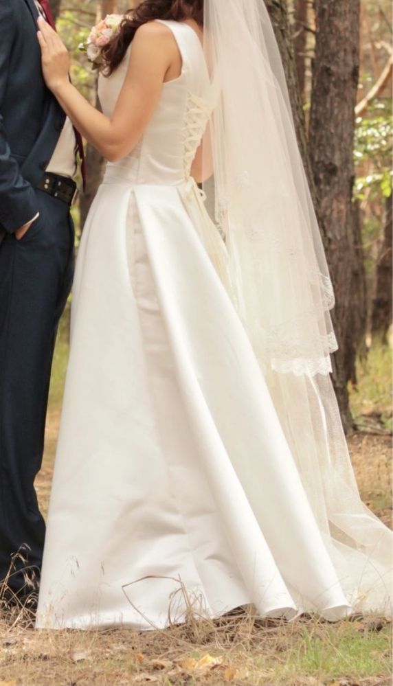 Весільна сукня розмір S Пересилаю