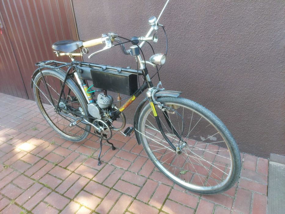 Radziecki rower Ural z silnikiem pomocniczym KO