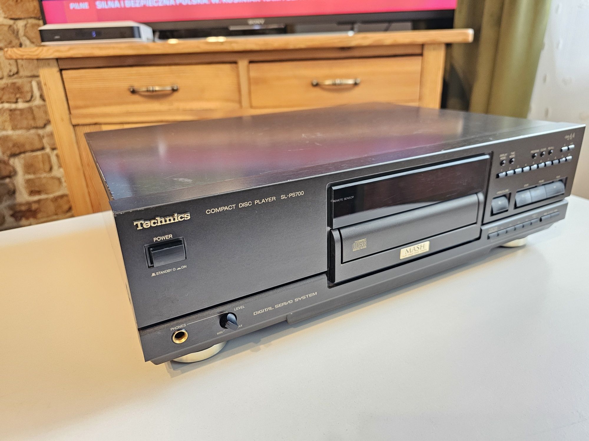 Odtwarzacz CD Technics SL-PS700