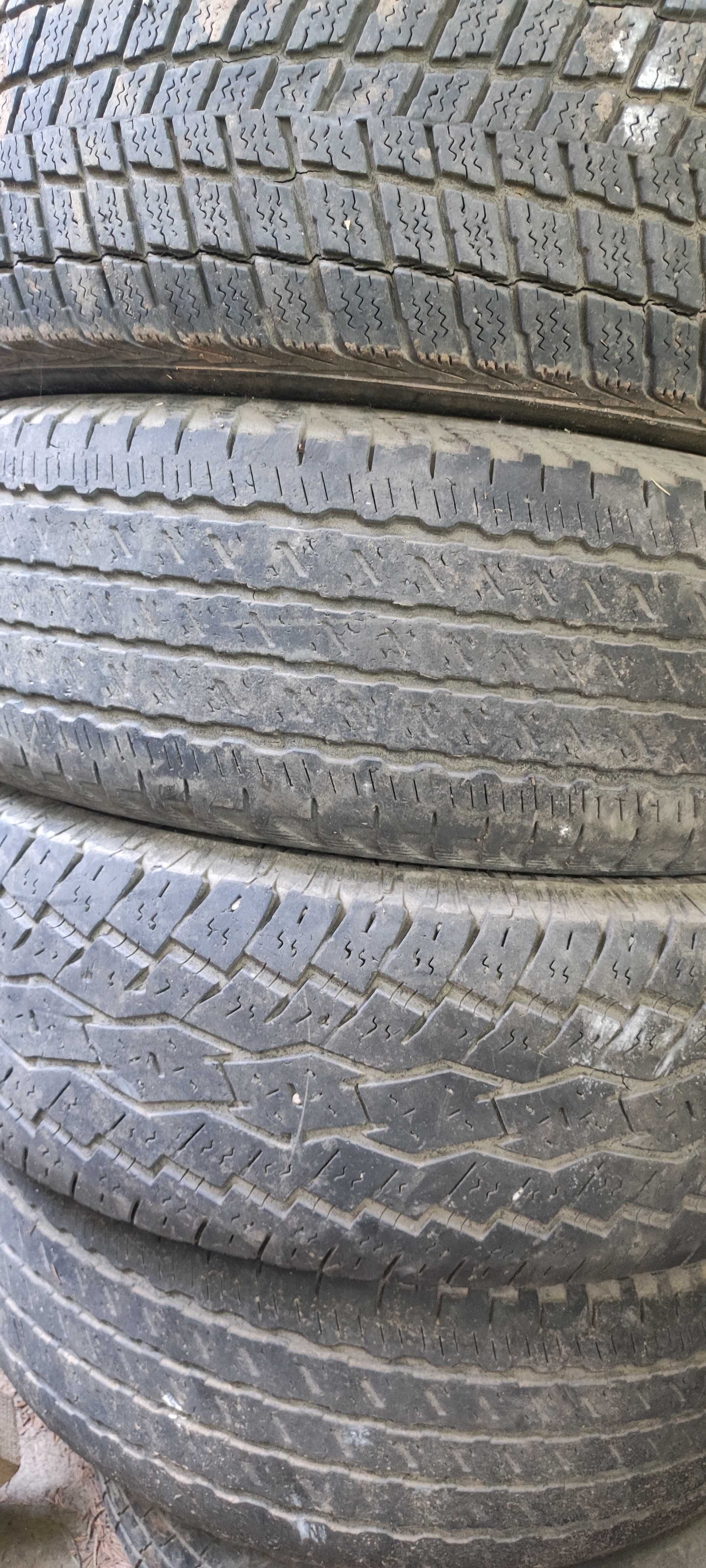 Покришки 4 штуки 235/75 R15 109Т