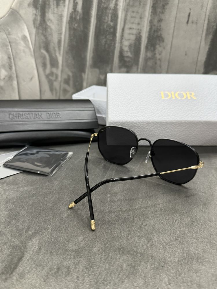 Жіночі сонцезахисні окуляри Dior