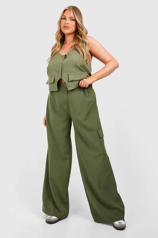 Boohoo damskie szerokie spodnie cargo bojówki khaki 24 / 52 z metką