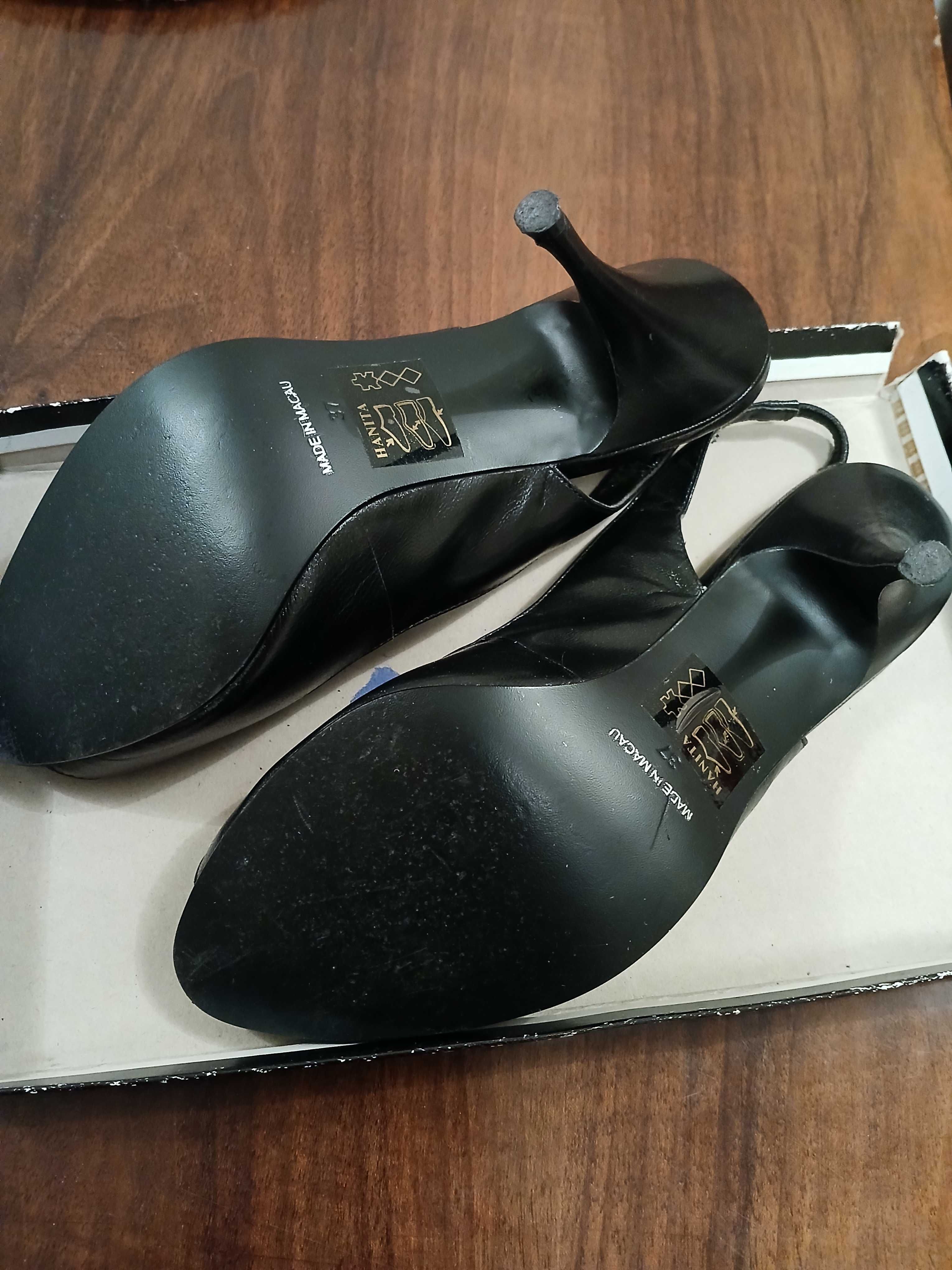 Buty na ultra cienkiej szpilce, czarne skóra