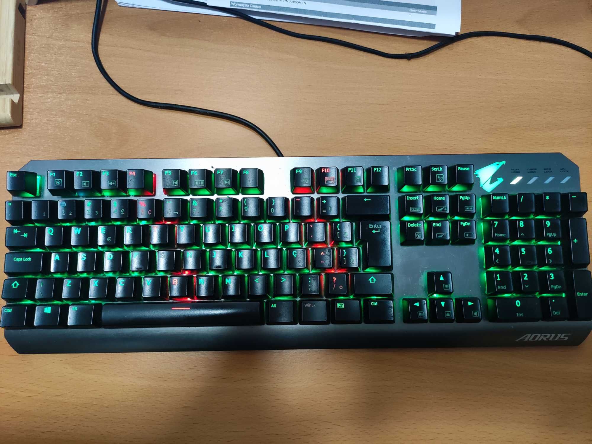 Teclado Mecânico Gigabyte AORUS K7