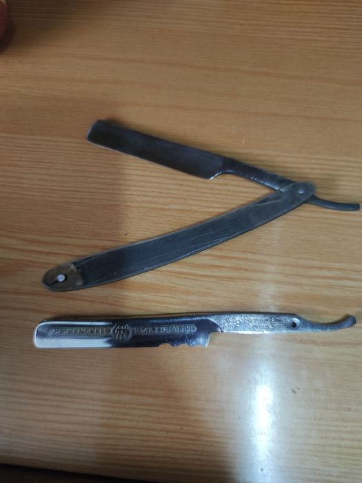 Опасная бритва .