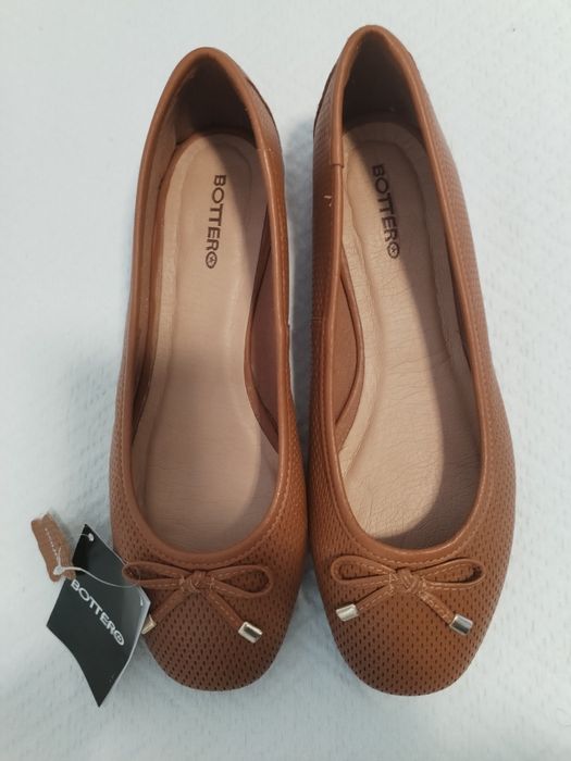 Sapatilha Botero ( couro )
