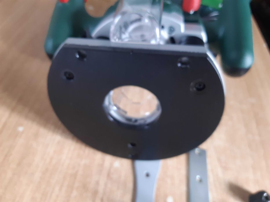 Frezarka Górnowrzecionowa Bosch POF 1400 ACE