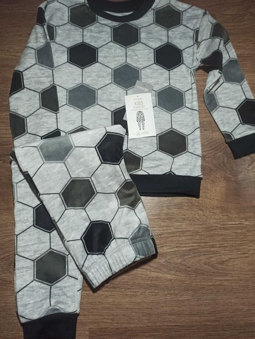 116-122 см, 6-7 років, флісовий костюм, піжама George