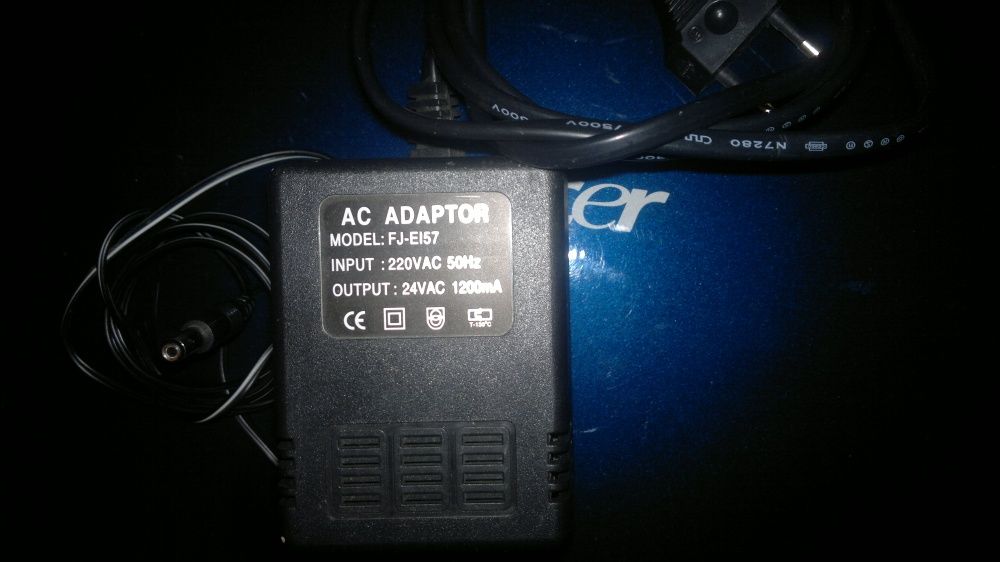 Универсальный ac adaptor