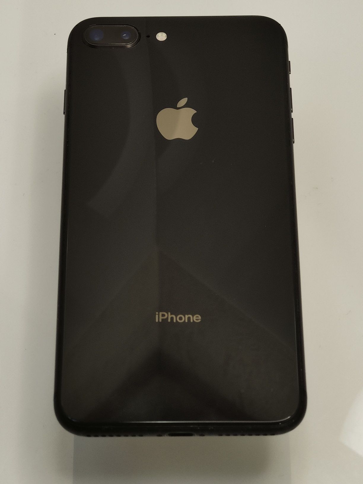 Iphone 8+ 64 Gray