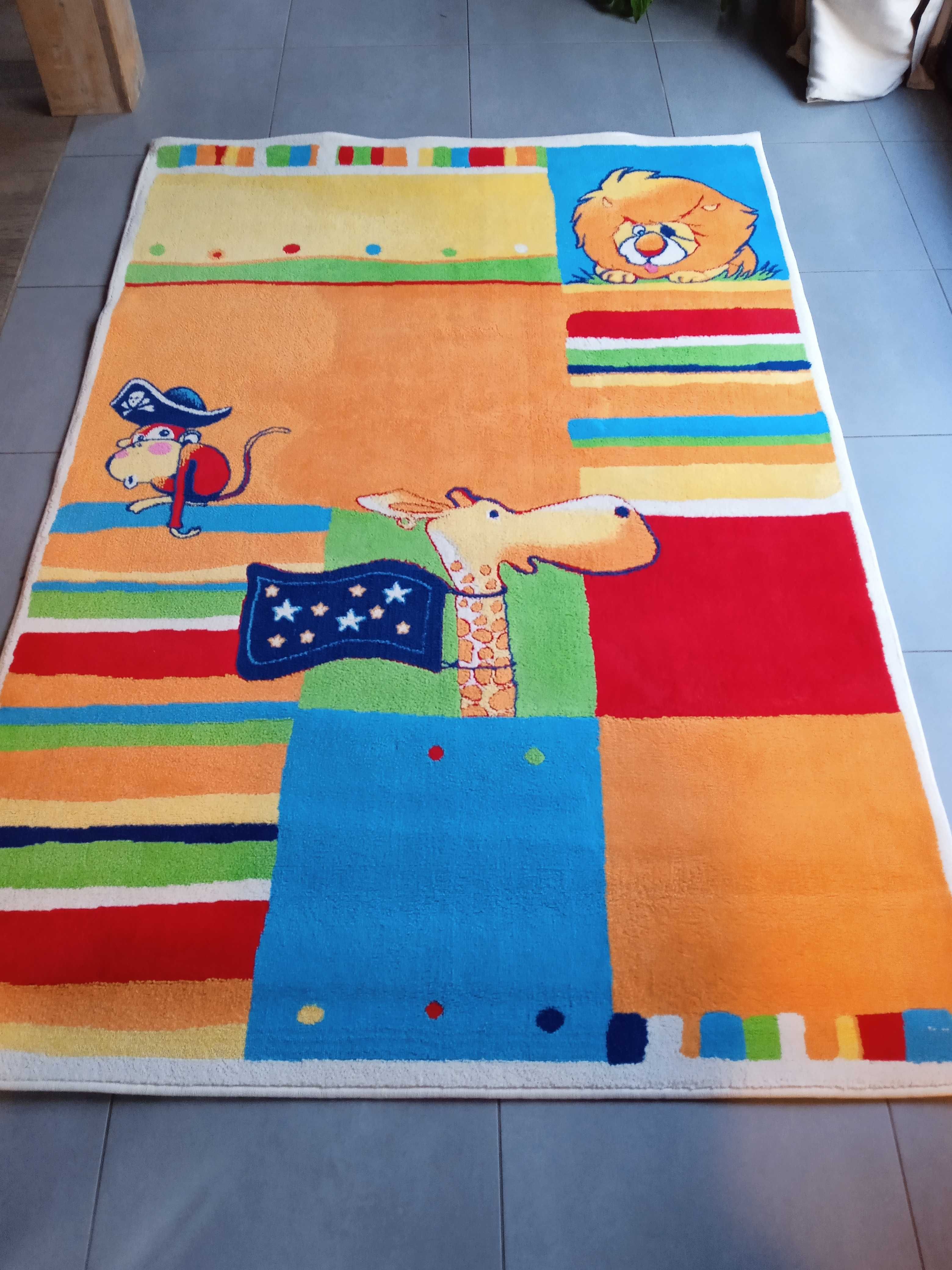kolorowy dywan 137x200 cm do pokoju dziecięcego