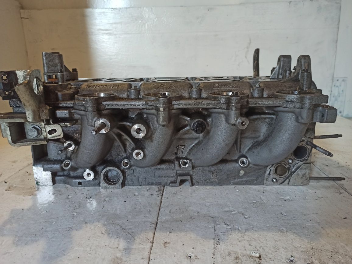 ГБЦ головка блока 9688418110 Ford Volvo Peugeot 2.0