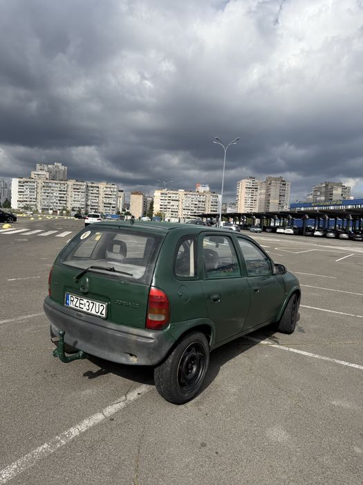 Опель корса бляха