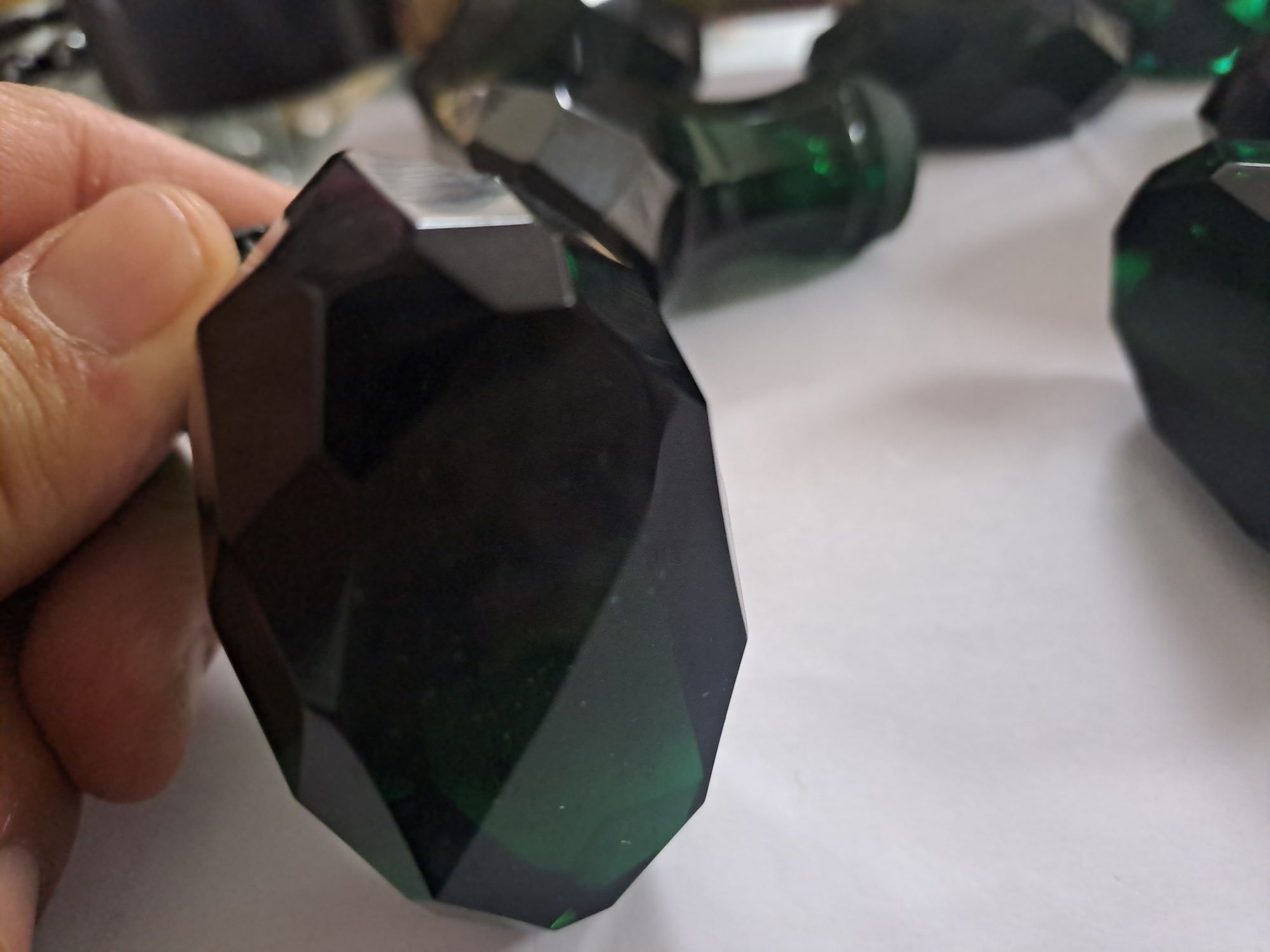 Puxadores porta em vidro verde