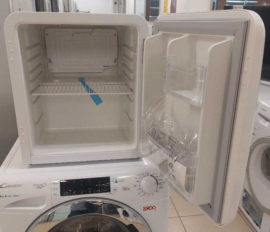 Бюджетний б/у б/в міні-холодильник Beko S54121 доставка гарантія