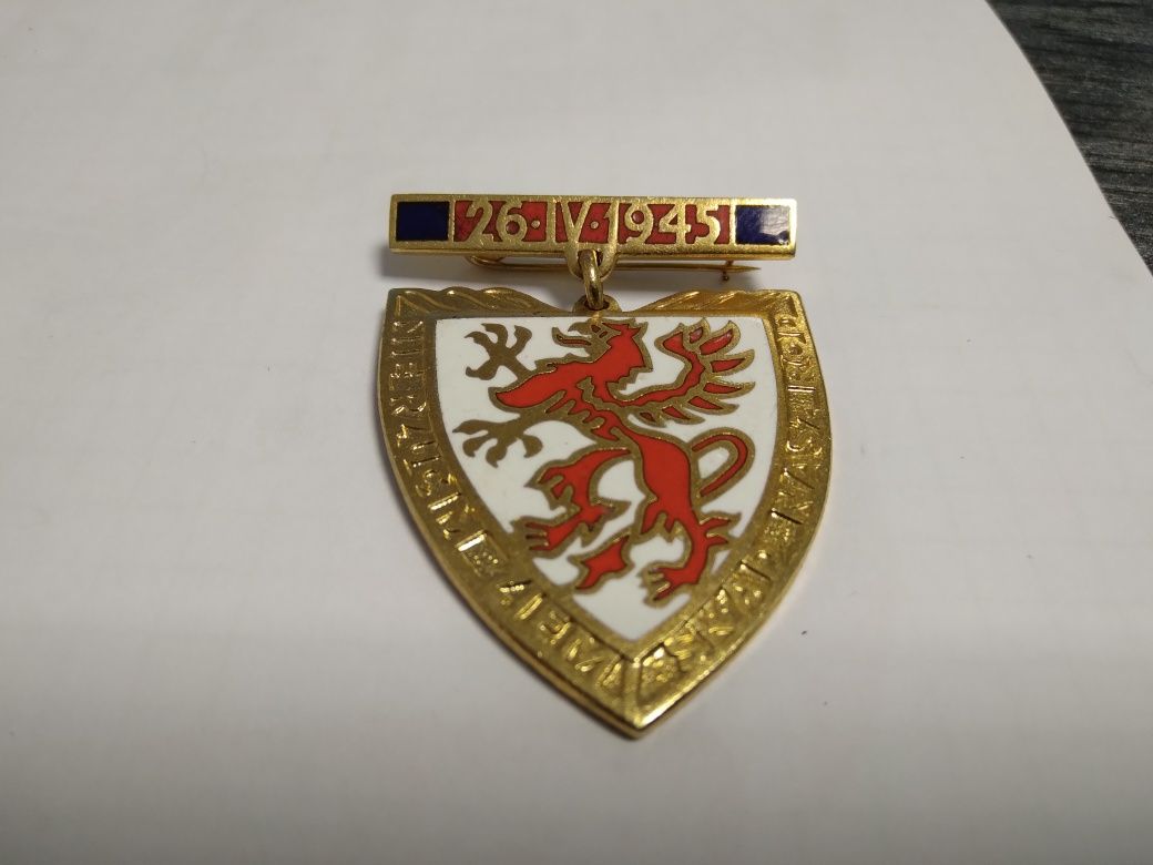 Odznaka Gryfa Pomorskiego z legitymacją 1972