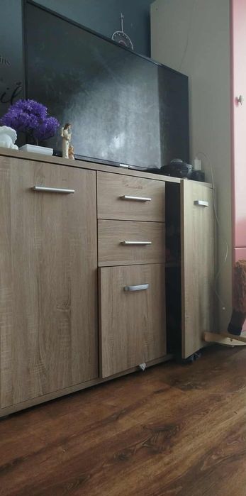 Piękna Komoda jasna