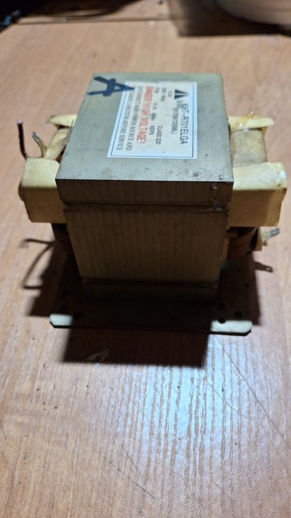 Transformator z mikrofalówki 800w