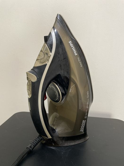 Утюг Philips Azur Pro