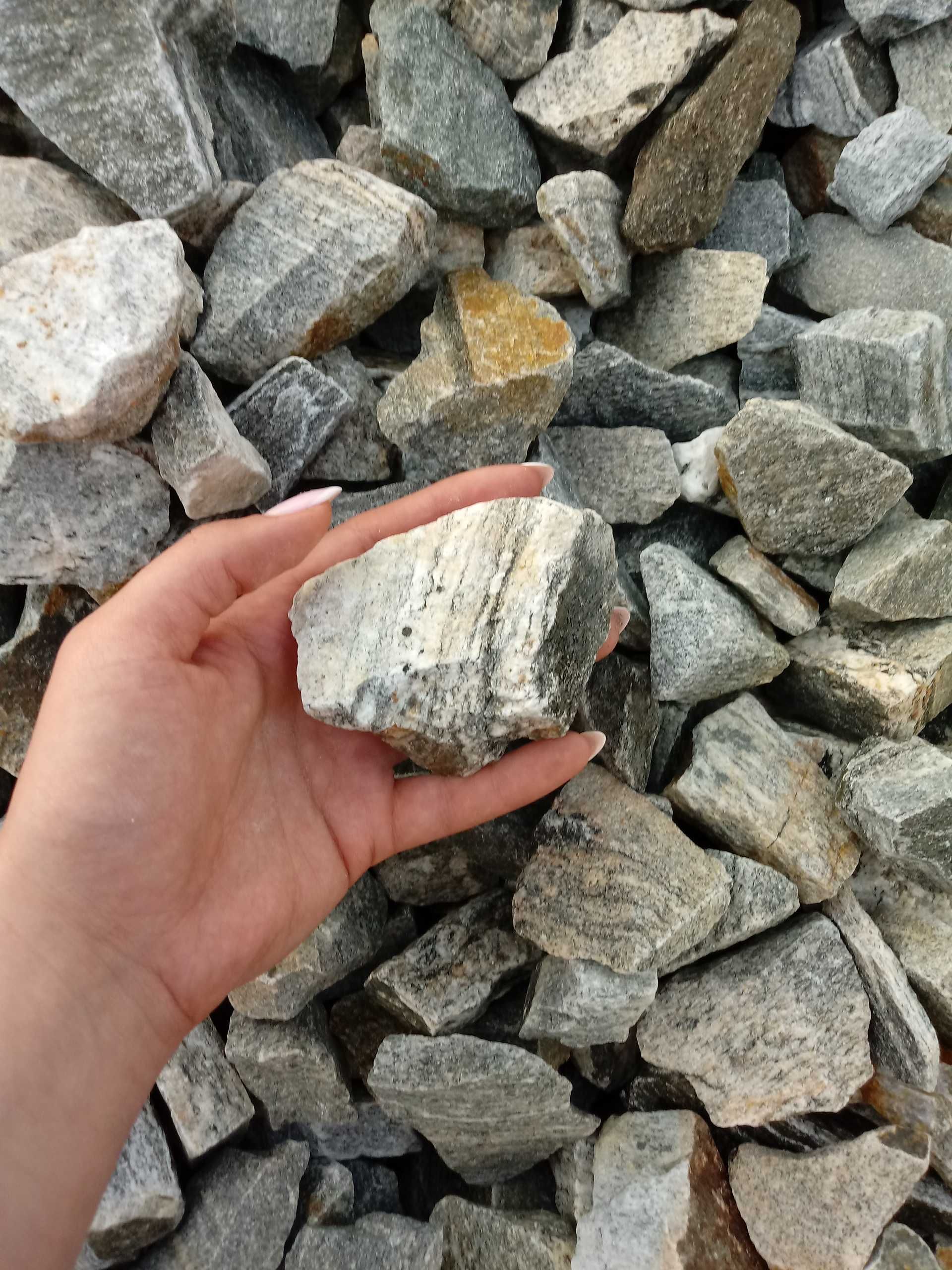 GŁAZY, SZPILKI, PŁYTY i kamienie ozdobne ogrodowe, Gnejs Kora Kamienna