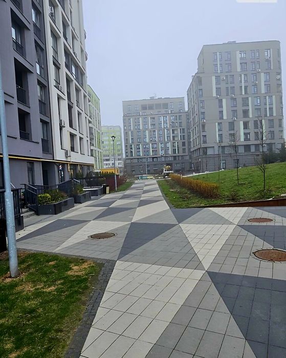 Продаж  приміщення у новобудові, з фасадним входом  по вулиці Пасічна