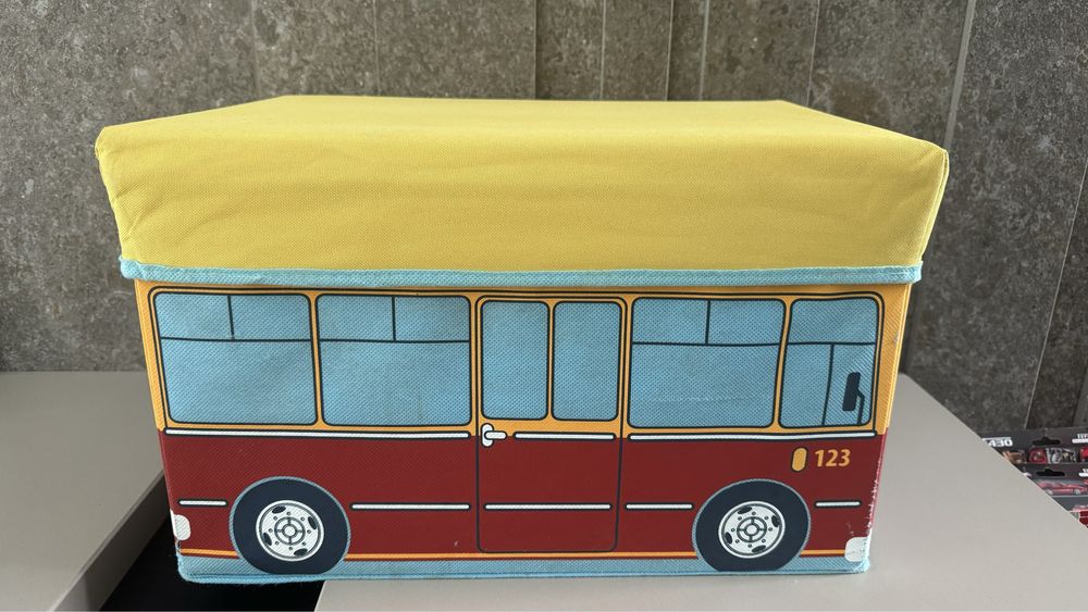 Pojemnik na zabawki PUFA Autobus szkolny