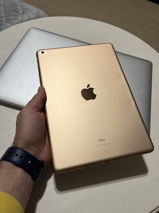 Apple iPad 8 покоління 32Gb модель А2270