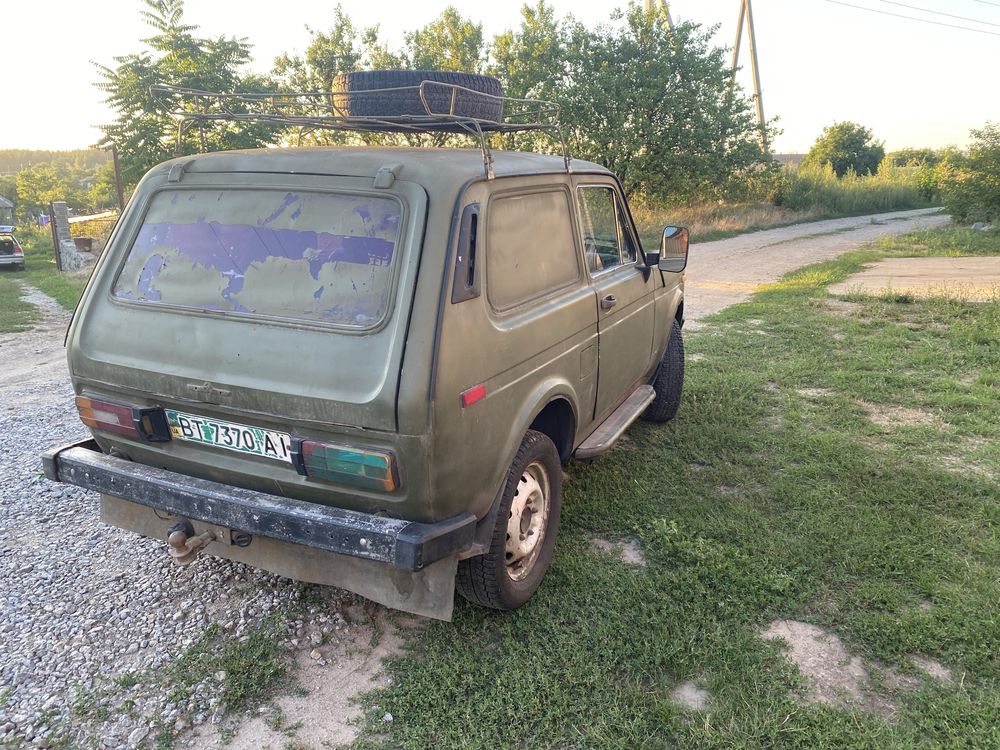 ВАЗ 2121 Ніва, на повному ходу