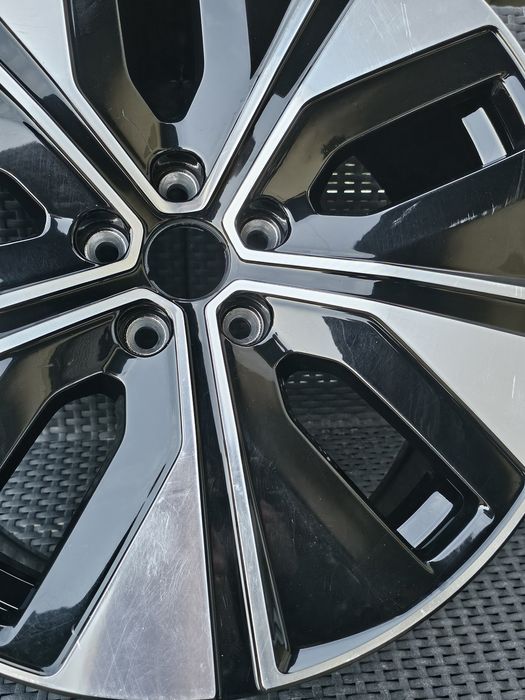 Felga 19cali 5x108 9j et53 oryginal Volvo Polestar