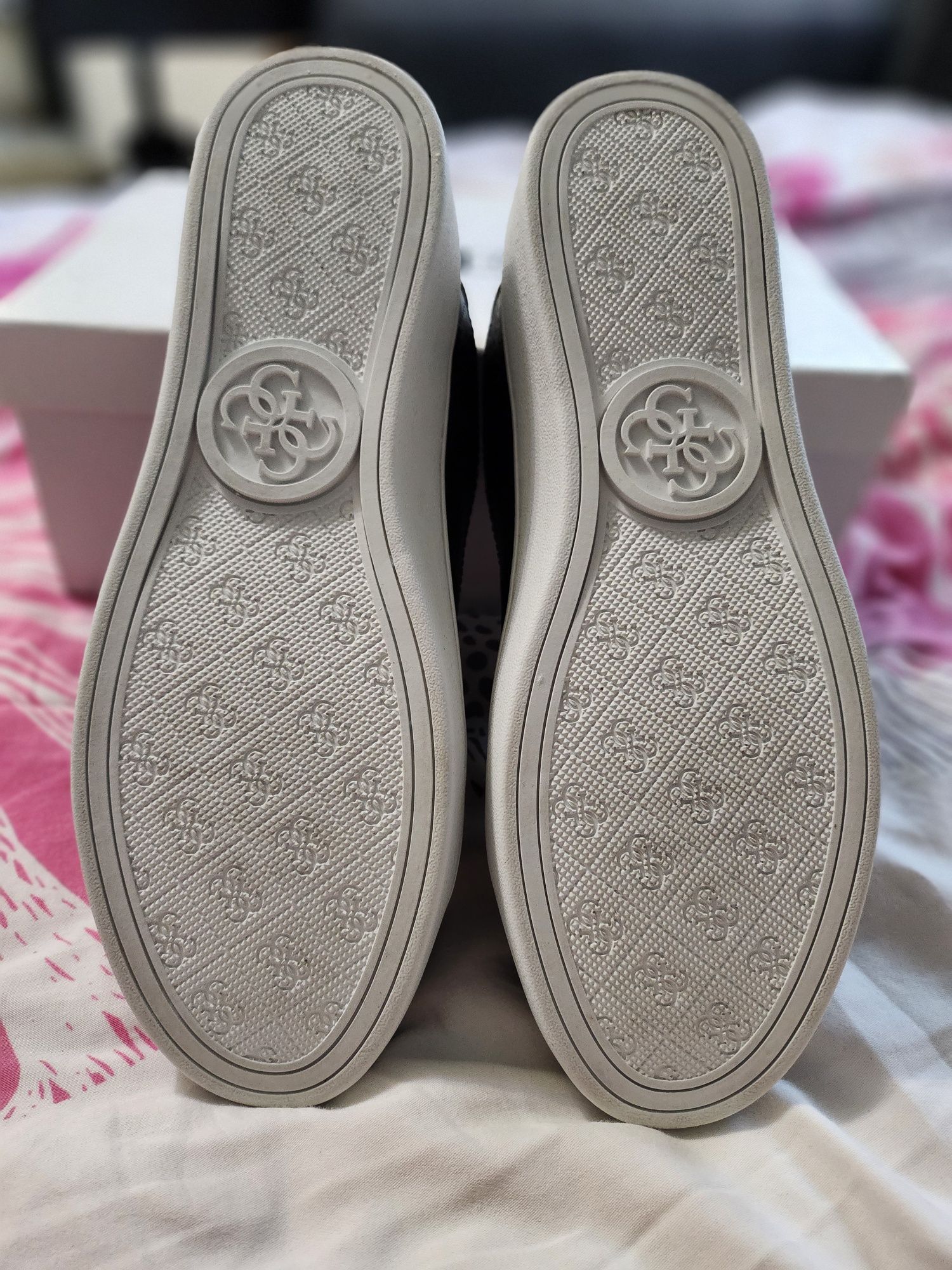 Buty Sneakersy Guess rozmiar 40.