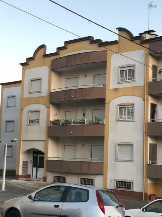 Vende-se T1 Bom estado