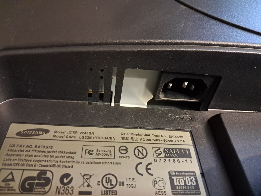Продам монитор SAMSUNG 22'